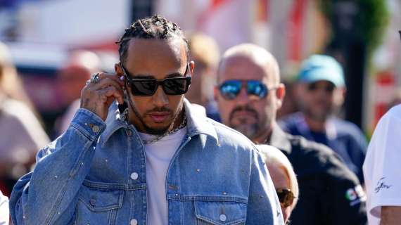 F1 | Debutto Ferrari di Hamilton: polizia e folla a Maranello