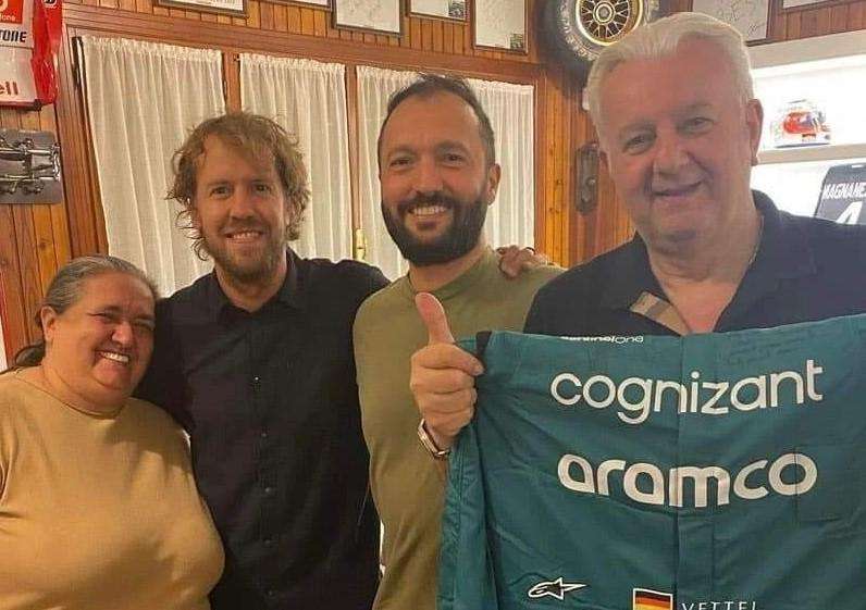 Formula 1 | Aston Martin, visita nostalgica dell'ex Ferrari Vettel al ristorante