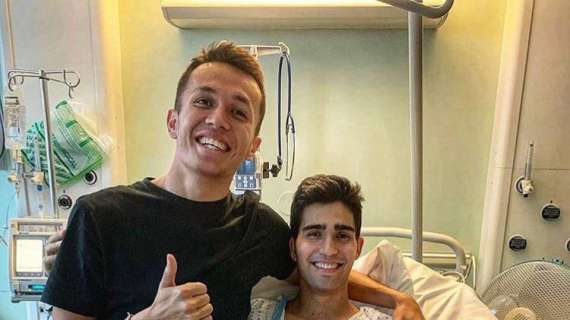 F1/ Albon fa visita all'ospedale ad un cosciente Correa