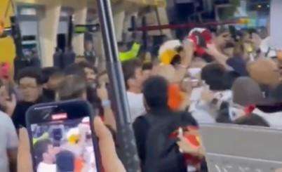 F1 | Ferrari, Leclerc e il curioso retroscena: quasi sommerso dai tifosi in Bahrain