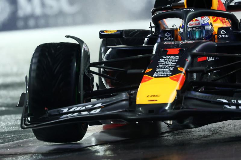 by courtesy of Pirelli