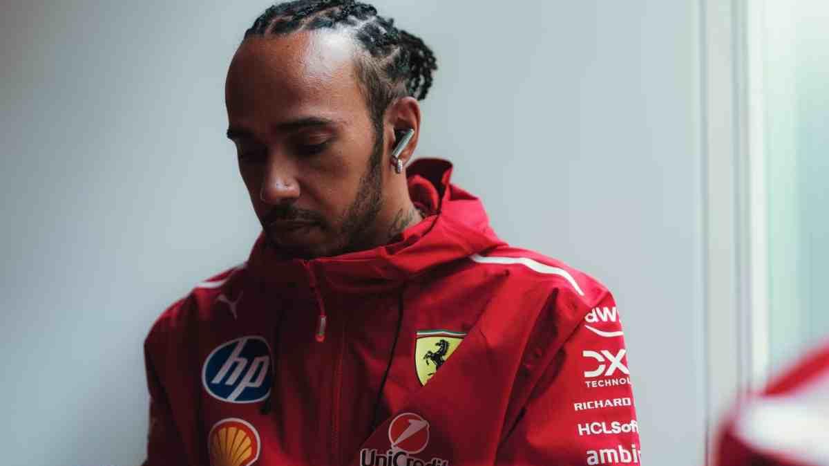 F1 Formula 1 | Ferrari, Hamilton 13° e nervoso: intervista flash a Sky UK