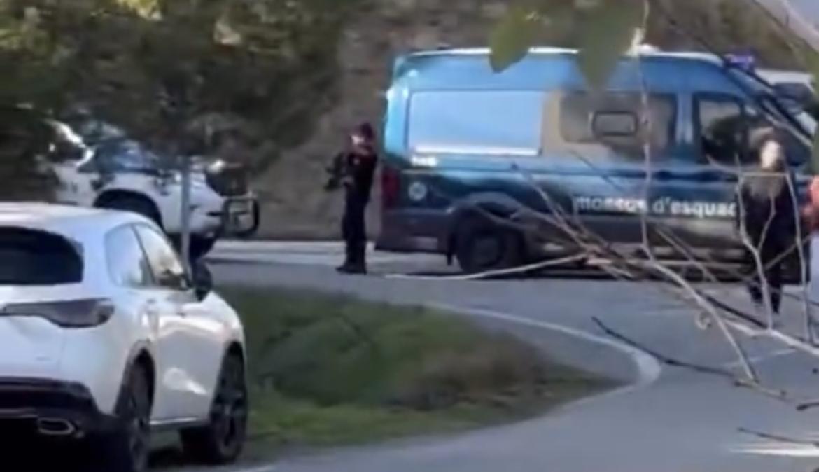 Psicosi Formula 1! Polizia armata a caccia di osservatori indesiderati nel venerdì di Barcellona: serviva davvero? 