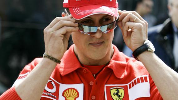 F1 | Ferrari, venduti cimeli di Michael Schumacher all'asta: record per la tuta