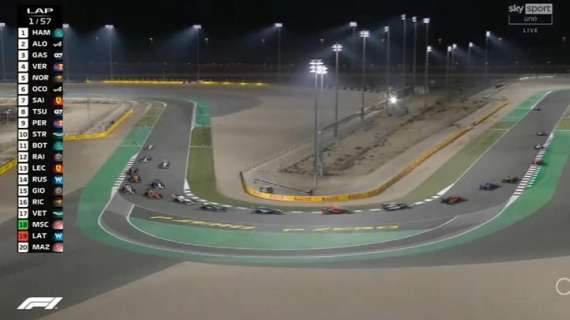 Formula 1 | Il primo giro fantastico del Qatar: la rimonta di Max, le mosse di Alonso
