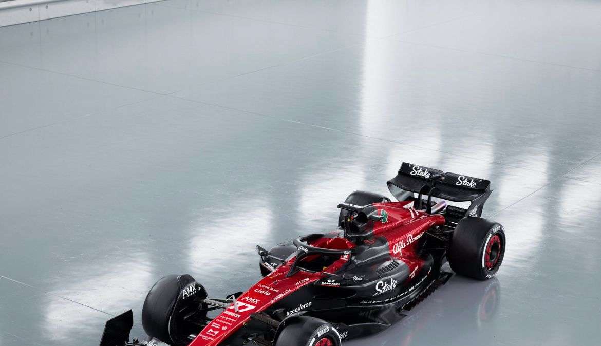 Formula 1 | Alfa Romeo C43, Moncheaux la presenta: "Cattiva e sexy"