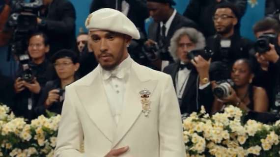 F1 | Ferrari, Hamilton incanta al Met Gala: omaggio alla storia afroamericana