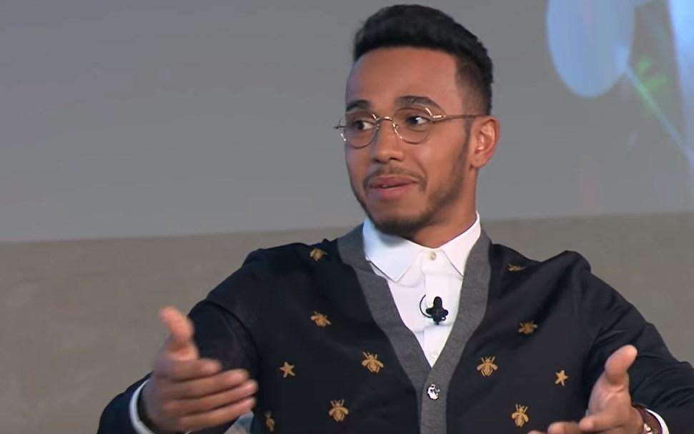 F1 / Hamilton a colloquio con Carey: entra nella FIA