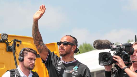 F1 | Mercedes, Bono e la vittoria di Hamilton: "Quando mi ha detto di stare zitti, ho capito"