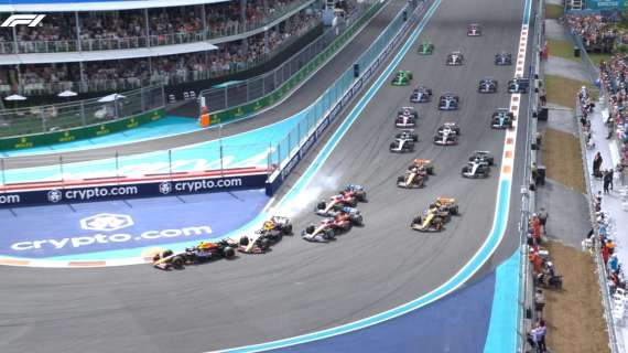 F1 | Miami, partenza folle di Perez: rischiato lo strike delle Ferrari