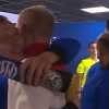 Klaassen ritrova gli ex compagni del 20esimo scudetto: gli abbracci prima della partita 