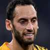 Arda Turan consola Calhanoglu: "Orgoglioso di te. Grazie per averci rappresentato al massimo livello"