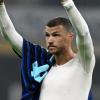Fiorentina, confronto Dzeko-tifosi dopo le parole post AEK. Ferrari: "Voleva unire il gruppo"