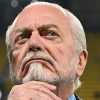 Napoli, tifosi interisti chiedono foto a De Laurentiis. Il presidente replica: "Ma se..."