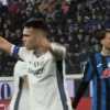 VIDEO - Lautaro e il problema alla coscia per 20 minuti in Atalanta-Inter: chiede di essere sostituito, resta in campo e segna