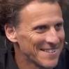 Momenti di paura per Forlan: duro scontro in campo, il Cacha rimedia la frattura di tre costole