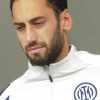 CdS - Calhanoglu verso la permanenza all'Inter: il turco deve iniziare a prendere in considerazione l'ipotesi. Chivu opta per la continuità?