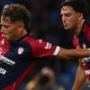 Il primo gol rossoblu di Seba Esposito non basta: il Cagliari cade 2-1 in casa contro il Sassuolo. La decide Pinamonti
