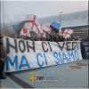 VIDEO - Inter partita per Firenze, circa duecento tifosi della Nord salutano la squadra alla stazione di Rho