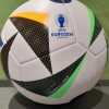 Presentato a Berlino Fussball Liebe, il pallone che verrà impiegato in semifinali e finale