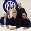 L'Inter blinda il baby Adomavicius: il portiere rinnova fino al 2028. Gli agenti soddisfatti: "Il lavoro continua"
