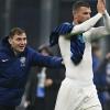 Barella 'spinge' Dzeko sotto la Curva Nord, l'Inter lo omaggia: "Interista una volta, interista per sempre"