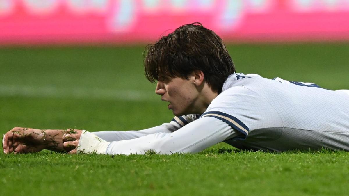 GdS - Chivu-Palestra, il frame che ha infiammato le fantasie dei tifosi. Il 21enne sarebbe l'investimento perfetto