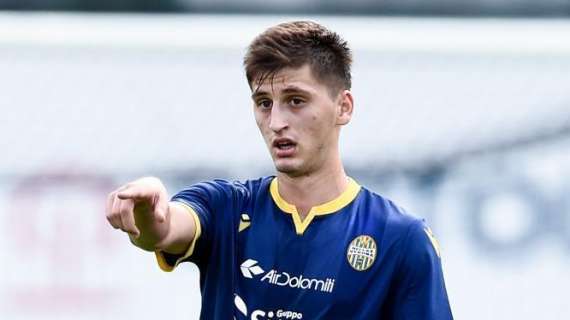 FcIN - Kumbulla osservato speciale dall'Inter: l'Hellas Verona fissa il prezzo in vista della prossima estate