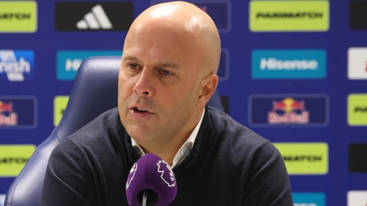 Liverpool, Slot: "Concediamo poco ma quando succede prendiamo gol. Questi ragazzi però lottano"