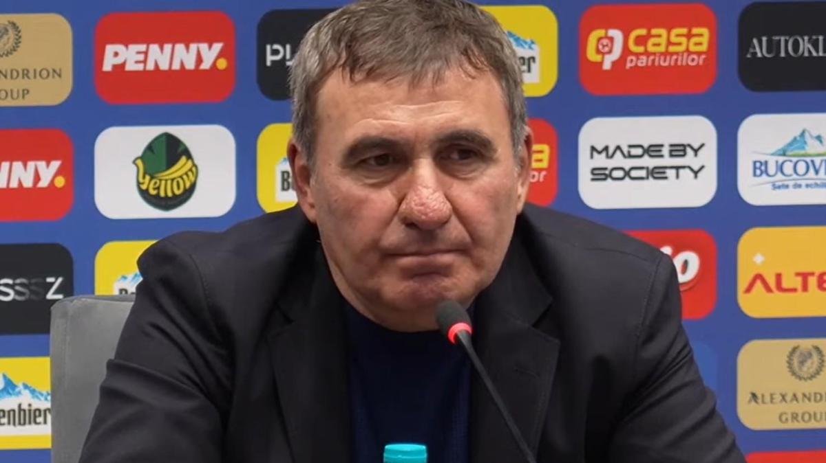 Il neo CT della Romania Hagi loda Chivu: "Facile parlare, più difficile fare"
