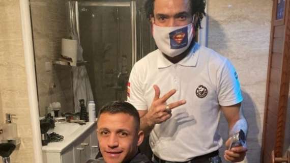 Sanchez ci dà un taglio: nuovo look prima di tornare al lavoro con l'Inter