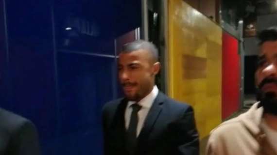 VIDEO - L'arrivo di Rafinha nella sede dell'Inter