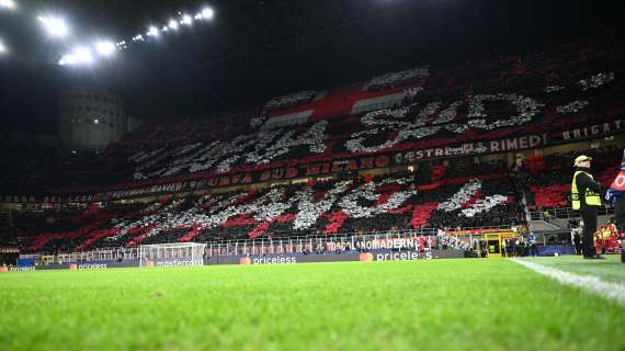 Milan fuori dall'Europa League e a rapporto dai tifosi adirati: "Tirate fuori le p***e"