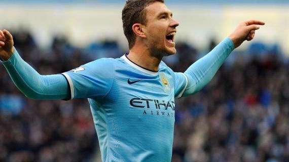 VIDEO - Dzeko, raddoppio al volo! United al tappeto