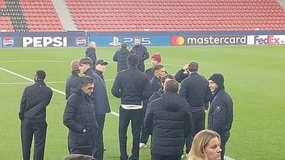 VIDEO - L'Inter è arrivata a Leverkusen: le immagini del walkaround alla BayArena