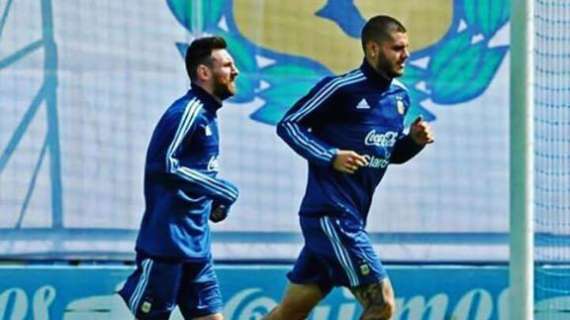 Argentina, Icardi si prepara per l'Ecuador con Messi