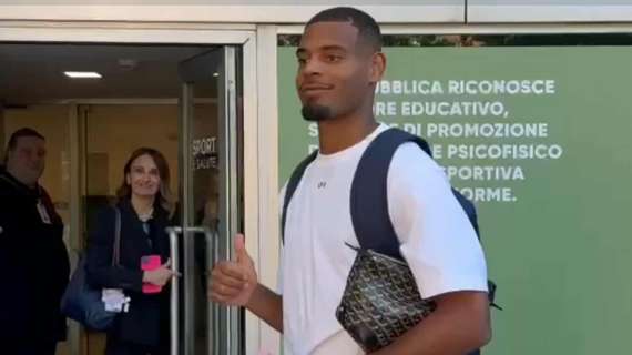 VIDEO - Diouf, la prima giornata interista prosegue: il francese al CONI per l'idoneità sportiva, poi la firma 