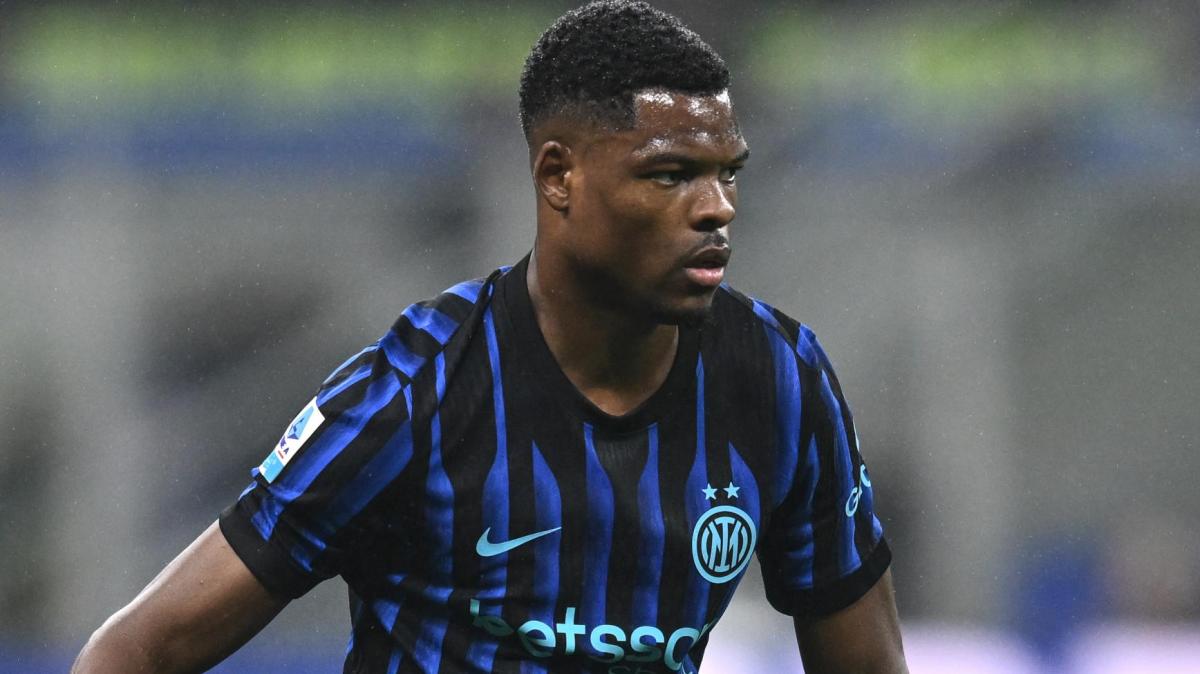 GdS - Dumfries domani sarà a Milano: lascia il ritiro olandese per precauzione. L'obiettivo è recuperare per il derby 