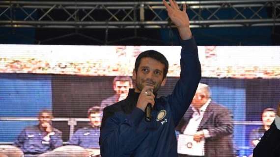 L'ag. di Chivu: "Tornare in campo? Deve capirlo. No al Craiova, se l'Inter..."