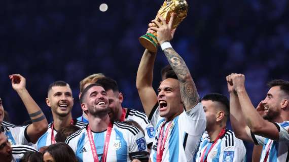 Festa dopo la vittoria del Mondiale, la FIFA apre un procedimento disciplinare contro l'Argentina: il motivo 