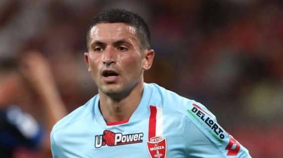 Monza in vantaggio all'intervallo a Lecce: la sblocca Stefano Sensi con una perla