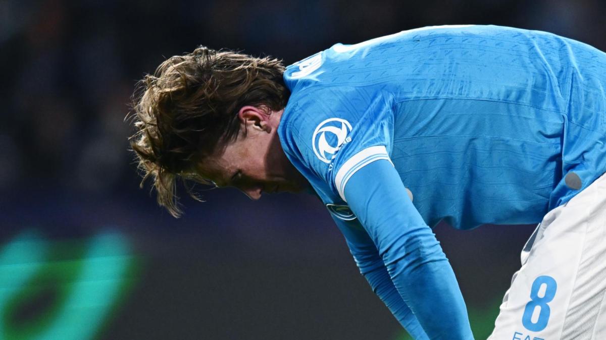 I tormenti di Conte continuano: si ferma McTominay, lo scozzese salterà Napoli-Roma