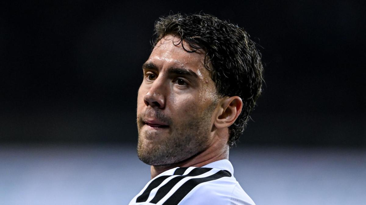 Chiellini ufficializza l'addio a Vlahovic ma aggiunge: "Non rimarrà in Italia"