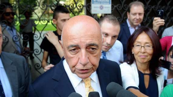 Galliani sulle curve: "Ora serve una risposta politica"