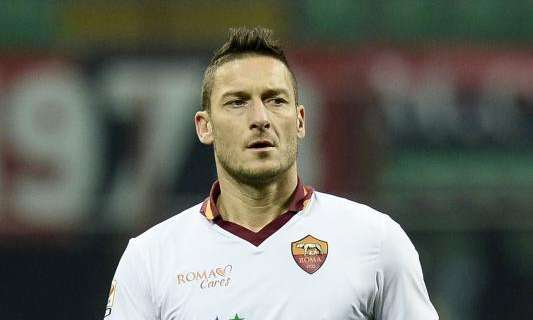 Totti: "La Juve vince con gli aiutini. Maicon matto e..."