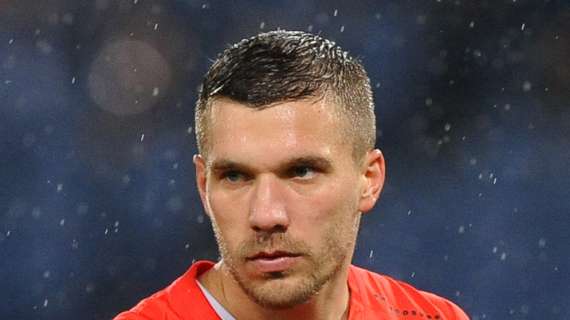 Podolski, partita d'addio con scontri: accoltellato un tifoso