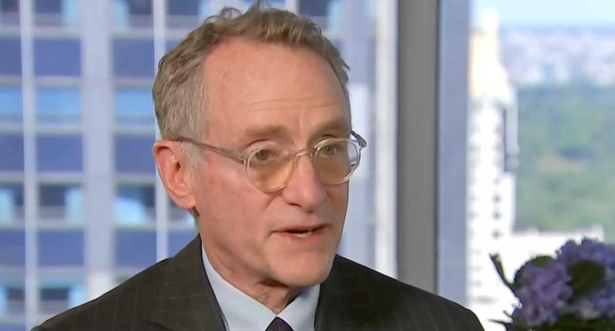 Forbes - Gli Hartono del Como i proprietari più ricchi in Serie A. Marks di Oaktree stacca Cardinale