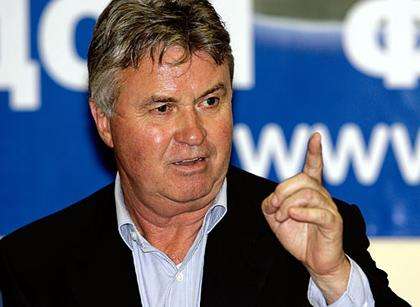 Hiddink, l'agente insiste: "Valuterebbe l'Inter"