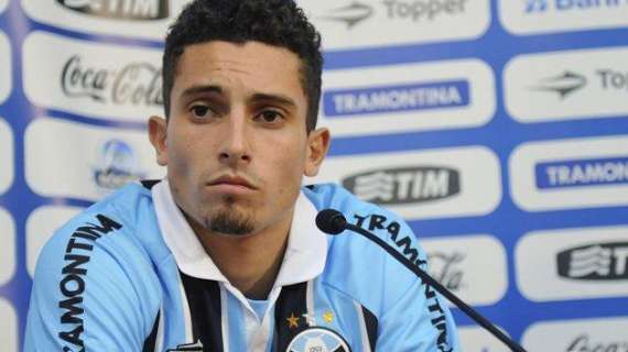 Alex Telles, l'agente: "C'è un'offerta anche dall'Inter"