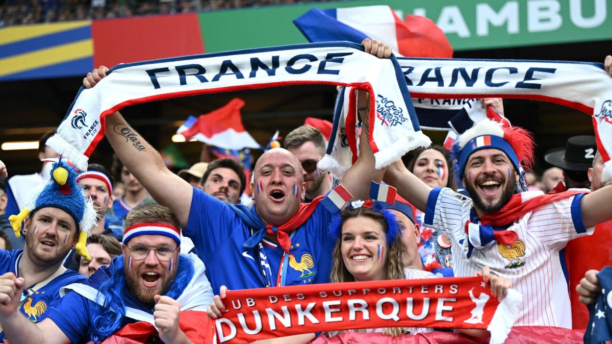 Mondiale, accoglienza calorosa per la Francia all'arrivo a Boston
